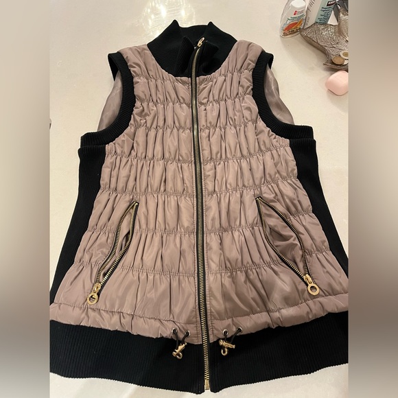 Calvin Klein Performance XL Beige Black Gold Vest - Picture 1 of 4